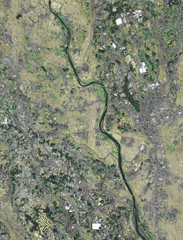 (0~45km) では川幅は 100m~200m 程度になります 第 2-2 図を見ても 中流部ほどの蛇行もなく 流れの分岐は殆どありません 今回氾濫した常総市石毛地区はこの下流部のほぼ真ん中に位置します 第 3 図に川幅と深さの変化を示しました