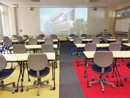 経営学部の授業優先型の教室ですが 授業時間以外は全学部に開放しています PC 演習室 1~3 はタッチパネル対応の Windows 8.