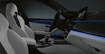 幅広い調節機能によって最大限の快適性を実現します BMWヘッドアップ ディスプレイ :