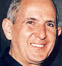 5 月 23 日 ジョヴァンニ ファルコーネ 判 事 と 妻 三 人 の 護 衛 警 官 の 殺 害 7 月 19 日 パオロ ボルセッリーノ 判 事 と 五 人 の 護 衛 警 官 の 殺 害 9 月 17 日 マフィアと 関 係 のあった 実 業 家 イニャツ ィオ サルヴォの 殺 害 以 上 4 件 はすべてパレル モ 近 辺 で 企 てられた - 1993 年 - (1 月 15 日
