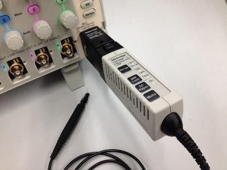 間にパスコンを挟み 電圧変動を抑える 信号 電源 -GND 間電圧変動 電源