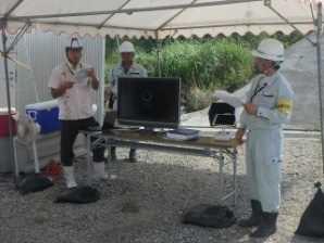 ICT バックホウ操作の説明 実演会 ICT バックホウによる切土法面整形 工期 : UAV