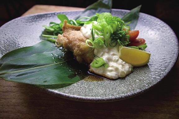 Stir-fried chicken gizzard with ponzu sauce ハネ付き あつあつ 陶板焼き餃子 10pcs ３ ４人前 Toban Gyoza Sizzling gyoza