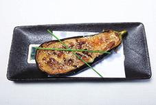 shell crab Hotate Kaizoku Grilled scallops with soy stock in shell Nasu Buta Stir-fried aubergine &