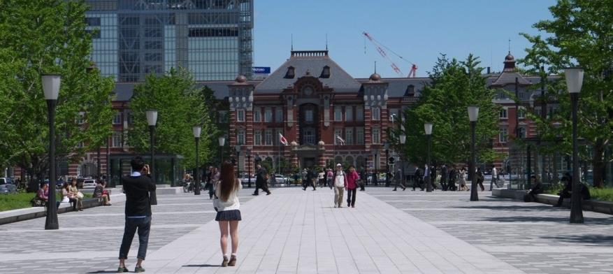 風格ある 首都東京の 顔 づくり 道路特性 : シンボルロード事業特性 : 歩行空間整備 道路修景 沿道環境改善 道路緑化 事業の内容