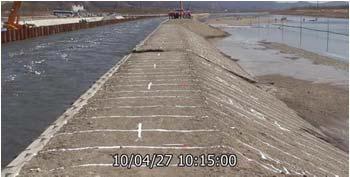 ) 氾濫域水位 ( 水圧式水位計 ) 流量観測 (ADCP 観測船 電波式流速計 ) 流況観測