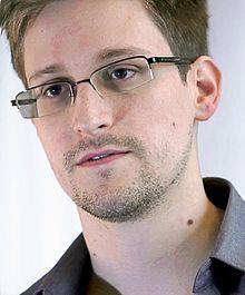 2 背景 1: スノーデン事件とフォワードセキュリティ Edward Joseph Snowden 元米中央情報局 CIA 職員 米国家安全保障局 NSA へ出向していた 2013 年 6 月 13 日 香港英文紙に 米国政府が世界中の数万の標的を対象に電話記録やインターネット利用を極秘裏に監視していたことを暴露