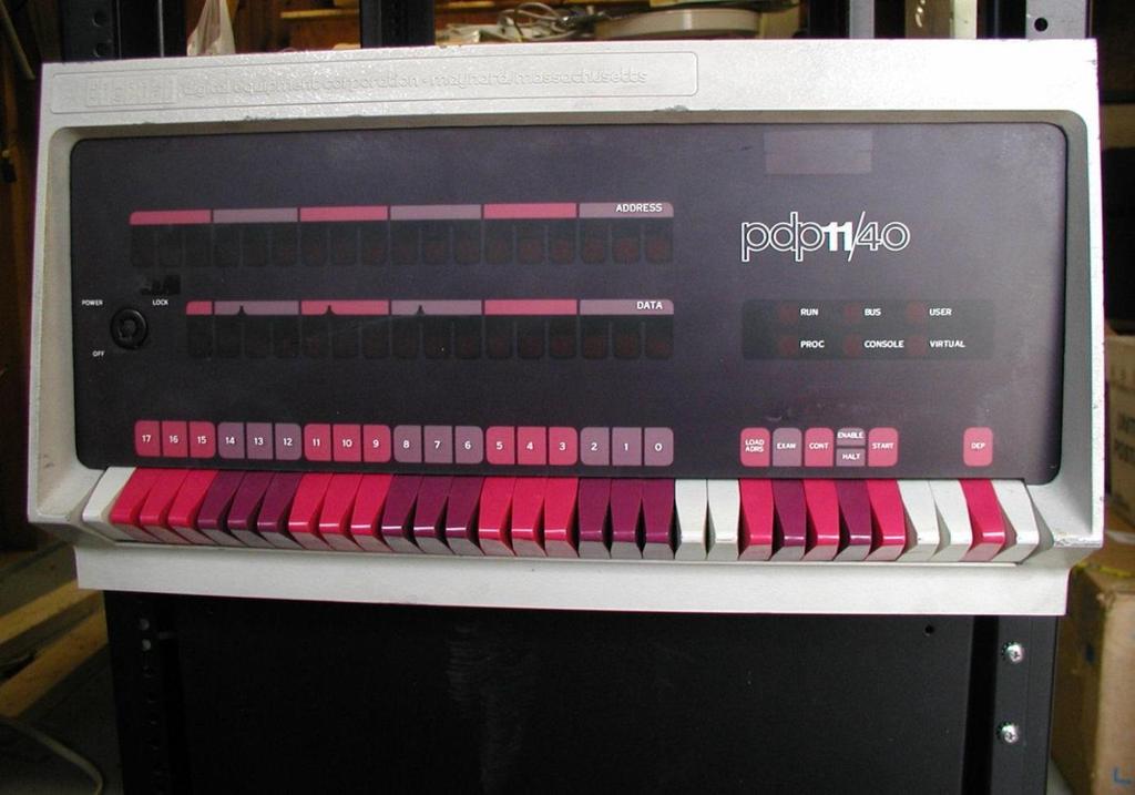 少しだけ PDP11 出典