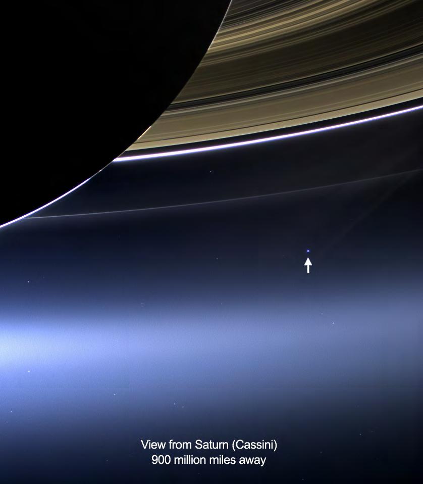 土星から見た地球 n