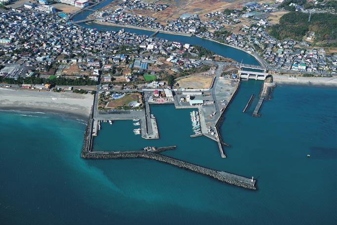 は 砂利浜化対策を行い年間 38 万人が訪れる静岡県有数のレジャー海岸となっており 自然を誇れる海岸として更なる整備が進んでおります 本誌の発行を通じ