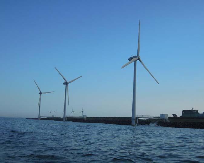 風力発電 茨城県神栖 ( 鹿島灘 ) の沖合 5m に建設された 2MWx7 基 4km 先まで深度