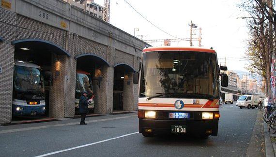北神戸線の活用 北神戸線を利用したバスが運行されており 通勤通学等日常の足となっている 三木