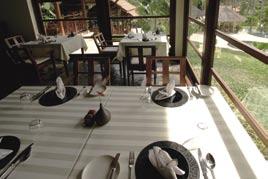 く限られた空間をいかに満喫するかにある バンコク インドア レストラン Lai Thai ブッ