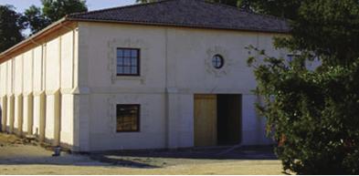 フレンチオーク樽の1/3は三つの樽会社から購入 レオヴィルバルトン し 1/3 は 1 年経た樽を 残りの 1/3 は Château Léoville Barton