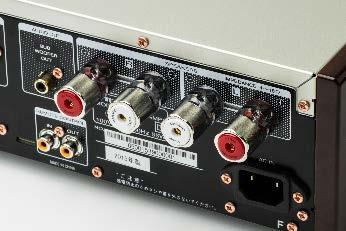 オーディオグレードのフィルムコンデンサー D/A コンバーターのポストフィルター回路やプリアンプ回路などのアナログオーディオ回路には オーディオグレードのフィルムコンデンサーを使用 また