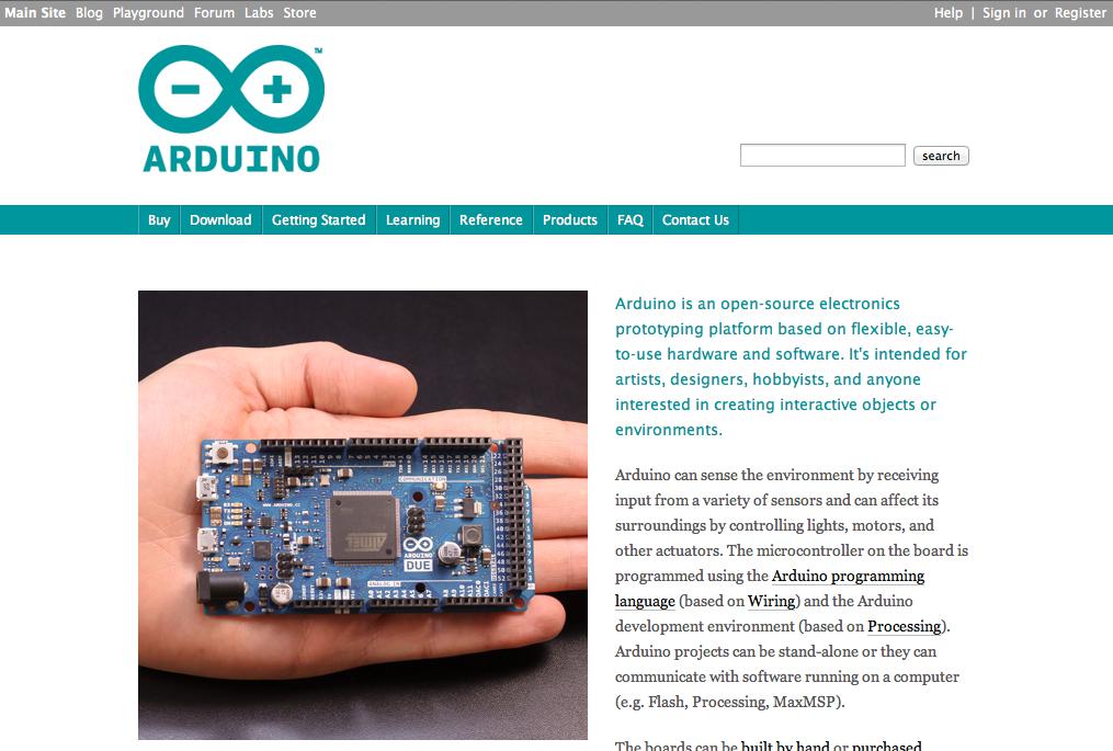 Arduino とは Arduino( アルドゥイーノ ) は AVR マイコン 入出力ポートを備えた基板 C++ 言語風の Arduino 言語とそれの統合開発環境から構成されるシステム Arduino はスタンドアロン型のインタラクティブデバイス開発だけでなく ホストコンピュータ上のソフトウェア ( 例えば Adobe Flash