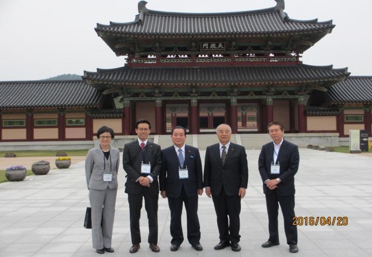 て行けるよう共同の努力をする 4 第 8 回北東アジア地区地方議会議長フォーラムはモンゴルTUV 道議会で開催とする 5