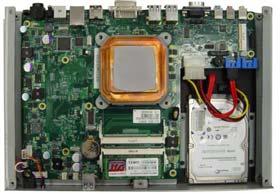 底部の放熱フィン CPU 用のサーマルパッド チップセットとHDD 用 のサーマルパッド WPA-780