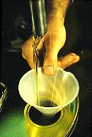 1-1 バイオディーゼルの原料 油脂植物から種子 ( または果肉 ) を採取する 種子等から搾油した油を精製 加工する 脱臭 脱色 酸化防止 BD5 で一般 S.