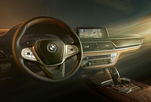アプリ さらなる情報と 駆けぬける歓びを : BMWのカタログアプリ (BMW Brochures) は