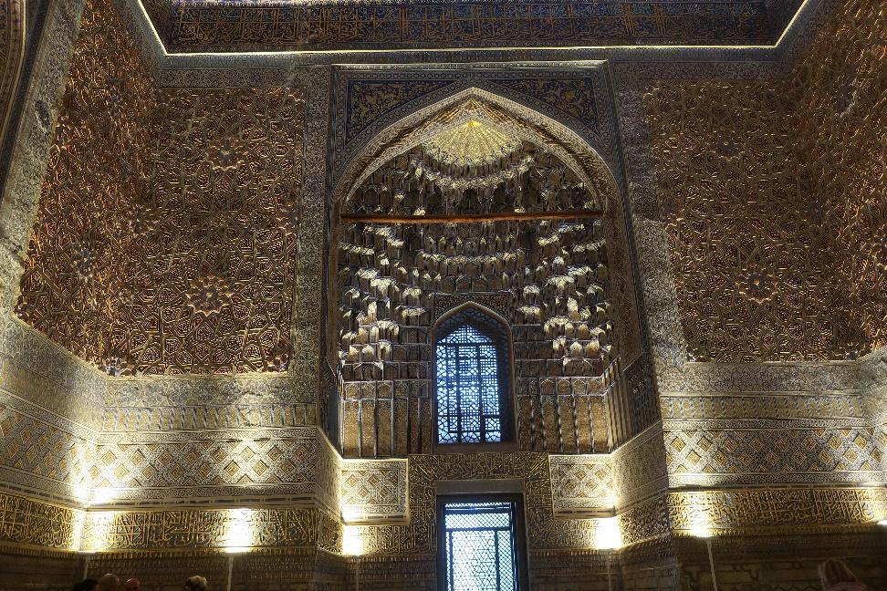 ウズベキスタンで考えたこと 金だらけのモスク