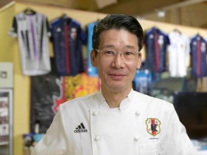 JFAナショナルトレーニングセンター Jヴィレッジの元総料理長 サッカー日本代表の帯同シェフとして 2006年W杯ドイツ大会 2010年W杯南