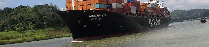 パナマックスばら積み貨物船全長 :294m 全幅:32.