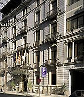 ホテル情報 部屋指定 部屋指定なし 朝食付朝食付き 1HCC Saint Moritz Hotel Diagonal Zero Barcelona 3Hilton Diagonal Mar Barcelona : 地下鉄 Passeig de Gracia 駅から El