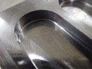 Milling 204mm/min (0.16mm/t) 突込み 横引き Plunging Horizontal Milling びびりの無い良好な加工面を得られた Excellent milling surface finish without chattering.