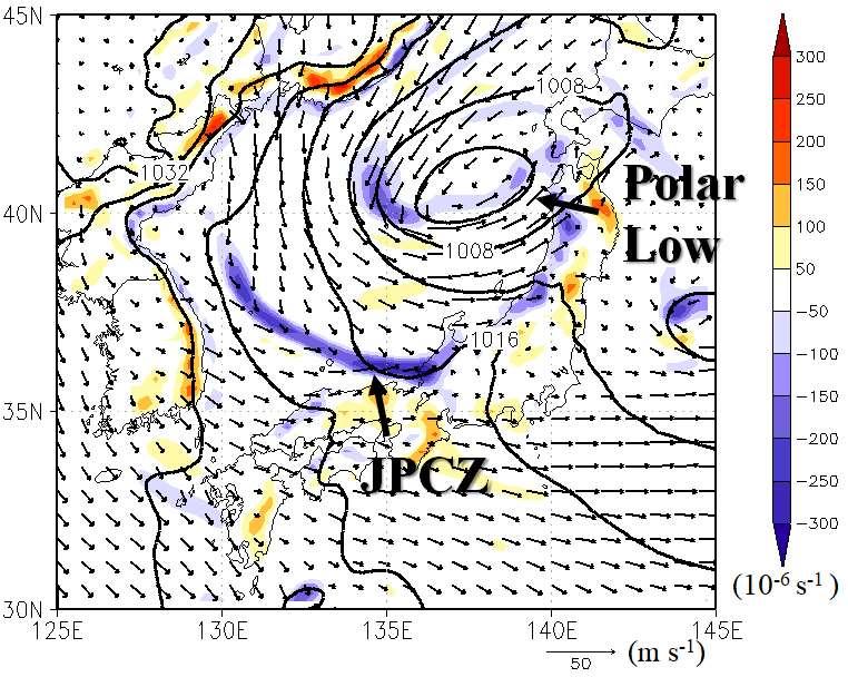JPCZ が停滞することで北陸から山陰にかけての平野部でも里雪型の豪雪がもたらされる.2018 年 2 月上旬にもポーラーローと呼ばれる寒気団内の低気圧の南側で JPCZ が維持され, 福井県を中心に豪雪がもたらされた ( 図 9). 地形性上昇流により過冷却の水雲が形成されていた ( 図 11).