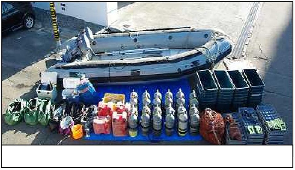 えるものもありました 密 漁 に 使 用 さ れ た ボ ー ト 及 び 資 器 材 等 海 上 保 安 庁 では 地 元 漁 業 者 からの 要 請 があることも 踏 まえ 地 域