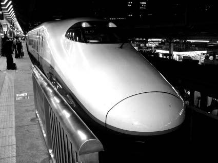 第 39 課 文化編 : 新幹線 Nota cultural: El Shinkansen しんかんせん Literalmente, la palabra 新幹線 significa nueva ( 新 ) línea ( 線 ) troncal ( 幹 ), aunque de hecho es el nombre por el que se conoce a la moderna red