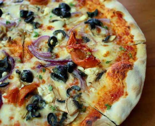 レストラン バリ Ristorante Il Tempio で 究極のバリをお楽しみください ピザを 1 枚以上ご注文の場合に適用されます 複数のオーダーにはご利用いただけません (1 会計につき 1
