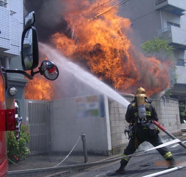 第 1 章 災害予防 第 1 節災害の現況と最近の動向 1-1 火災の状況 平成 28 年中の東京消防庁管内の火災状況は第 1-1 表のとおりで 火災件数は 前年と比べて 451 件 (10.2%) 減少しており 火災による死者は 12 人 (12.