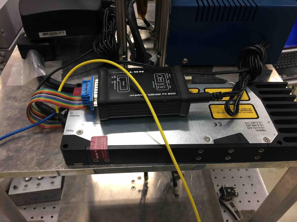 であり Communication タブにある Conect ボ タンで本体と接続した後 Laser タブで色々操作できる 図 6 の①でレーザー出力の ON/OFF