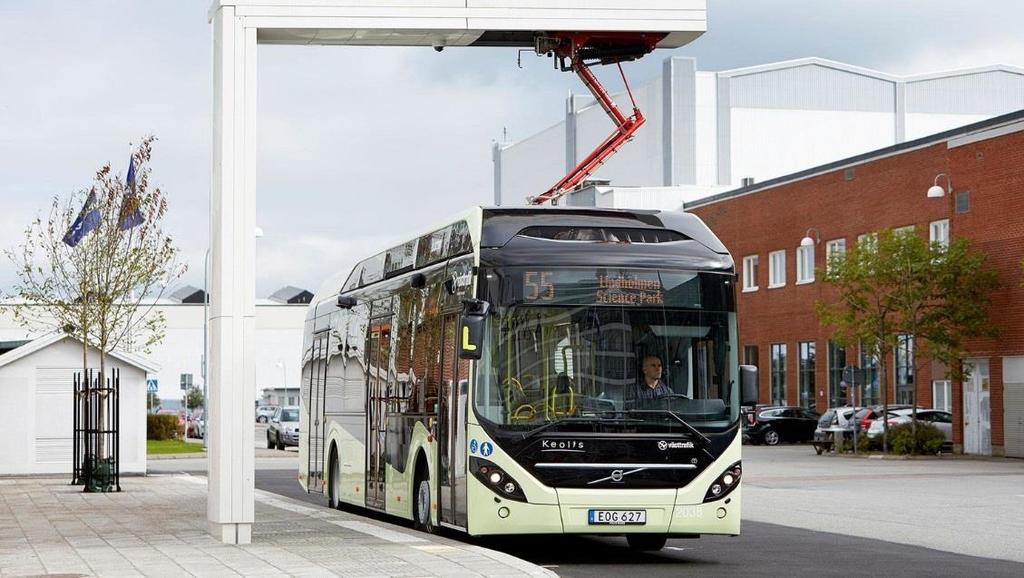 設置されている ( 図 5-1) この新しい充電ステーションでは,Volvo Buses の電気バスによりいくつかの異なるメーカーの充電器との互換性を実証している ルート 55 で運行されるバスが ABB とシーメンスが提供するシステムを使用して充電される Volvo Buses はエレクトロモビリティの市場リーダーであり, 世界中で 21 カ国に 2,800