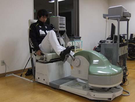 ストレングスエルゴとは座ったままや寝たままの姿勢でペダル駆動が可能なアシスト機能付き多機能エルゴメ-ターのことで 足の力が弱い方でも安全に運動ができる機械です