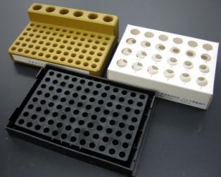 疎水性フィルター付きのチップは各メーカーのマイクロピペットに対応した滅菌済のものが販売されています 6 反応チューブ用遠心機 卓上型の 1.
