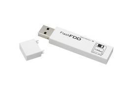Flash FDD について Flash FDD はフロッピィディスクドライブ相当の機能を有する USB メモリスティック形状の製品です ブートデバイスとして使用できる上 ドライバ不要で利用可能です さらにプラグアンドプレイにも対応しているため サーバ本体装置の USB ポートに差し込むだけでフロッピィディスクドライブとして検出されます 製品概要 Flash FDD