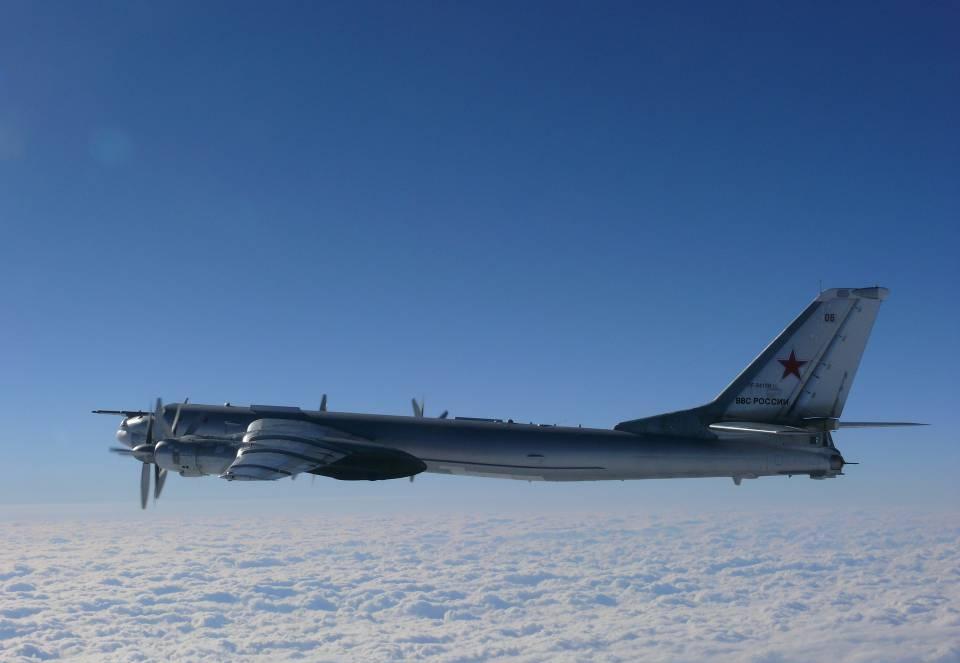 日 ( 火 ) ロシア TU-95 型 2 機 3 26 年 2 月 13 日 ( 木 )