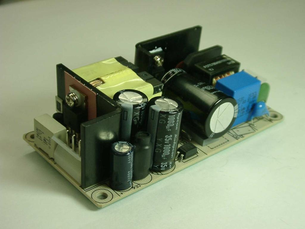 NP0601 型名 仕様項目 入 入力電圧及び周波数 注 1 力 効率 (Typ.) 注 2 条入力電流 (Max.) 件入力突入電流 (Max.