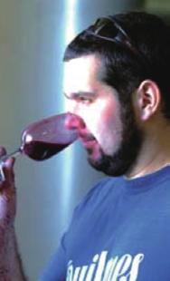 葡萄の生命力に満ちた赤ワインです Cuvee Pour Mon Pere 6,800 ( キュヴェ プール モン ペール ) 品種 : カリニャン シラー グルナッシュ ムールヴェードルヴィンテージ : 2013 生産者 : Chateau de Gaure (