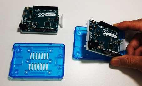 白いプラスチック ) に取り付ける Arduino アタッチメント Arduino Leonardo ボード (1-2)