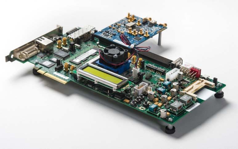 FPGA を用いたソフトウェア無線システム設計 プロトタイピング FPGA Radio Support Communications System Toolbox サポートされる FPGA ボードおよび RF FMC カード Epiq FMC-1Rx Rev B Card Virtex-6 ML605 Spartan-6 SL605 ストリーム RF 信号の I/O として Xilinx